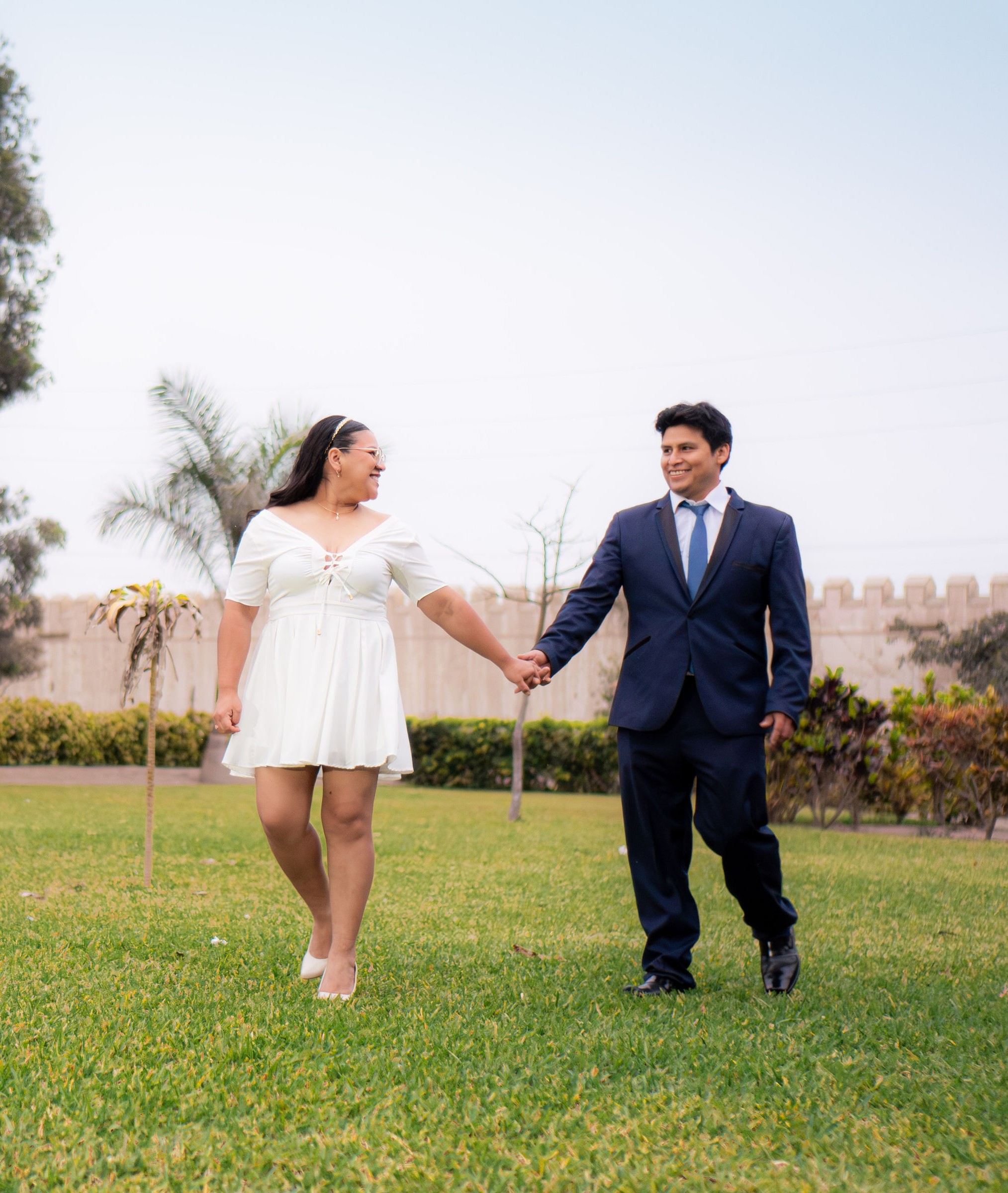 Elegant wedding couple in a vertical portrait for mobile