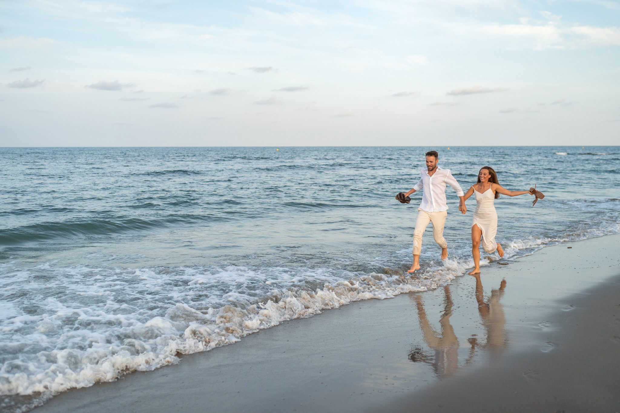 Elegant wedding couple in a beautiful landscape